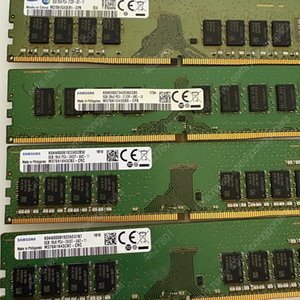 삼성 DDR4 8GB 램 4장 판매 (시금치)