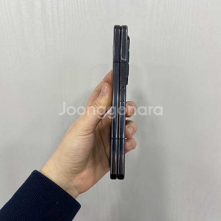 62781 갤럭시Z폴드4 256기가 블랙 공기계 팝니다...--6