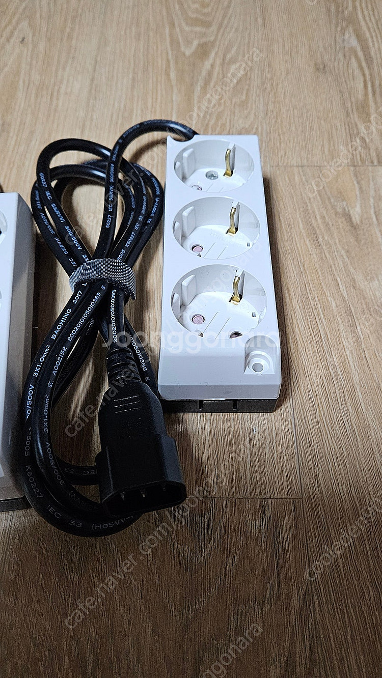 APC SMART-UPS 750 무정전 전원장치 팝니다--3