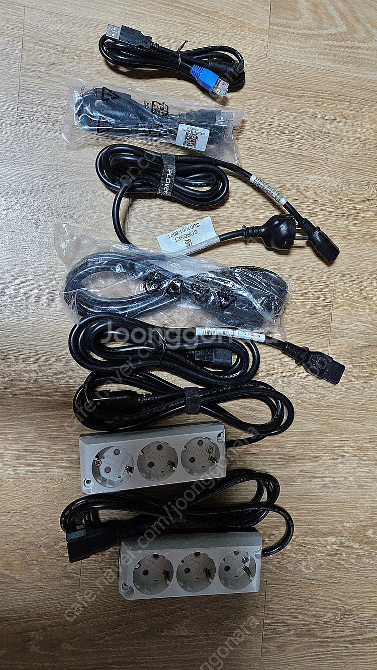 APC SMART-UPS 750 무정전 전원장치 팝니다--4