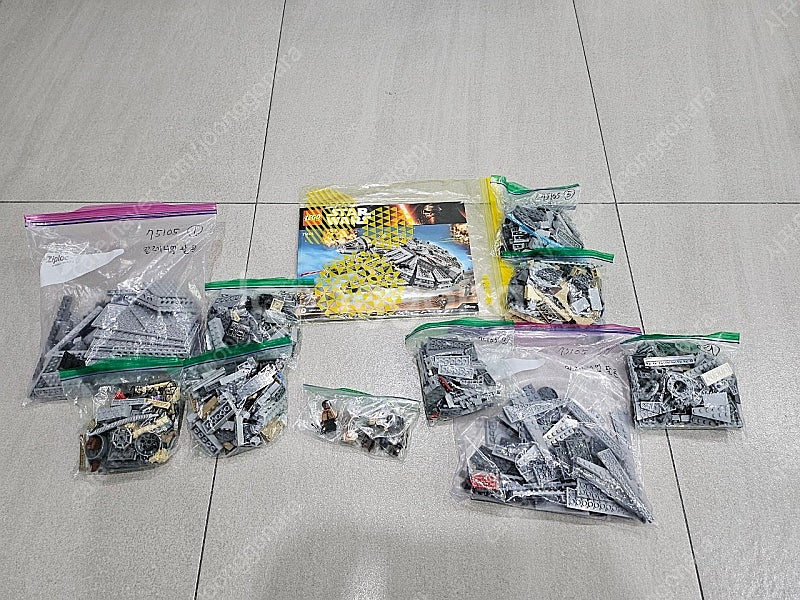 (중고) 레고 75105 밀레니엄 팔콘 팝니다--0