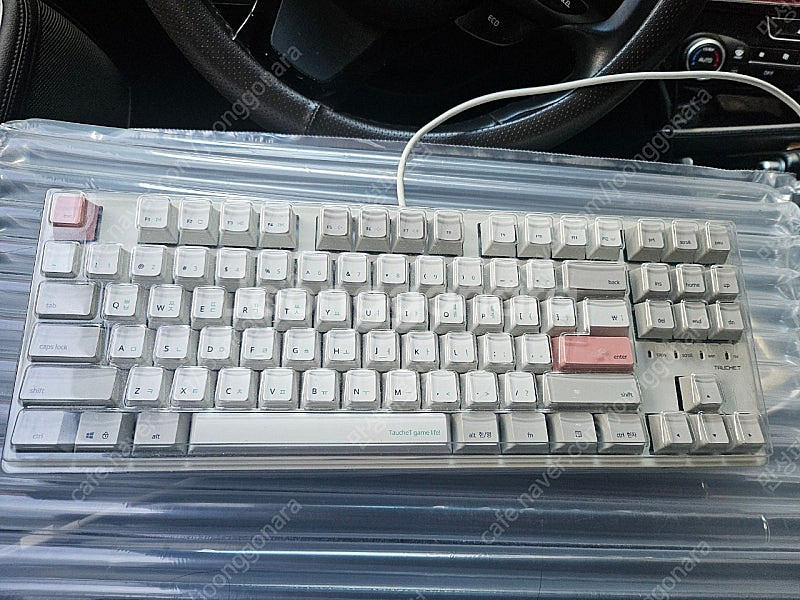 도체티 TAUCHE.T BW 블루투스 무선 저소음 키보드 팝니다--0