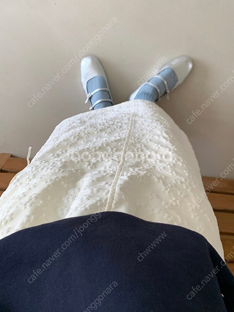 언더비 제작 플루아 롱 스커트 크림+블랙 새상품--0