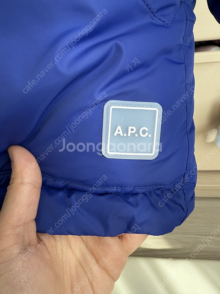 [새상품] 아페쎄 소피 푸퍼 리버시블 패딩 판매해요--3