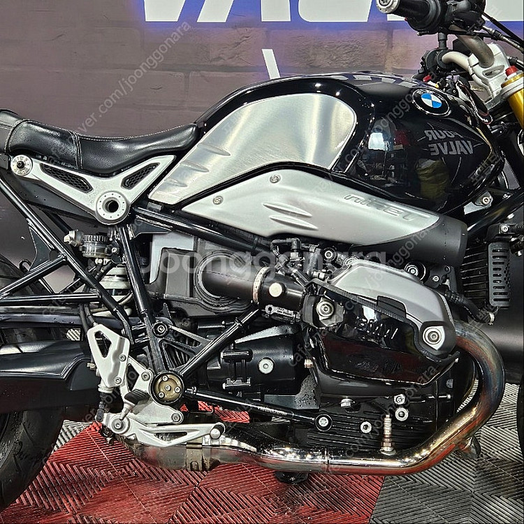 [포밸브] 20년 BMW 알나인티 노멀 : 네이키드 바...--7