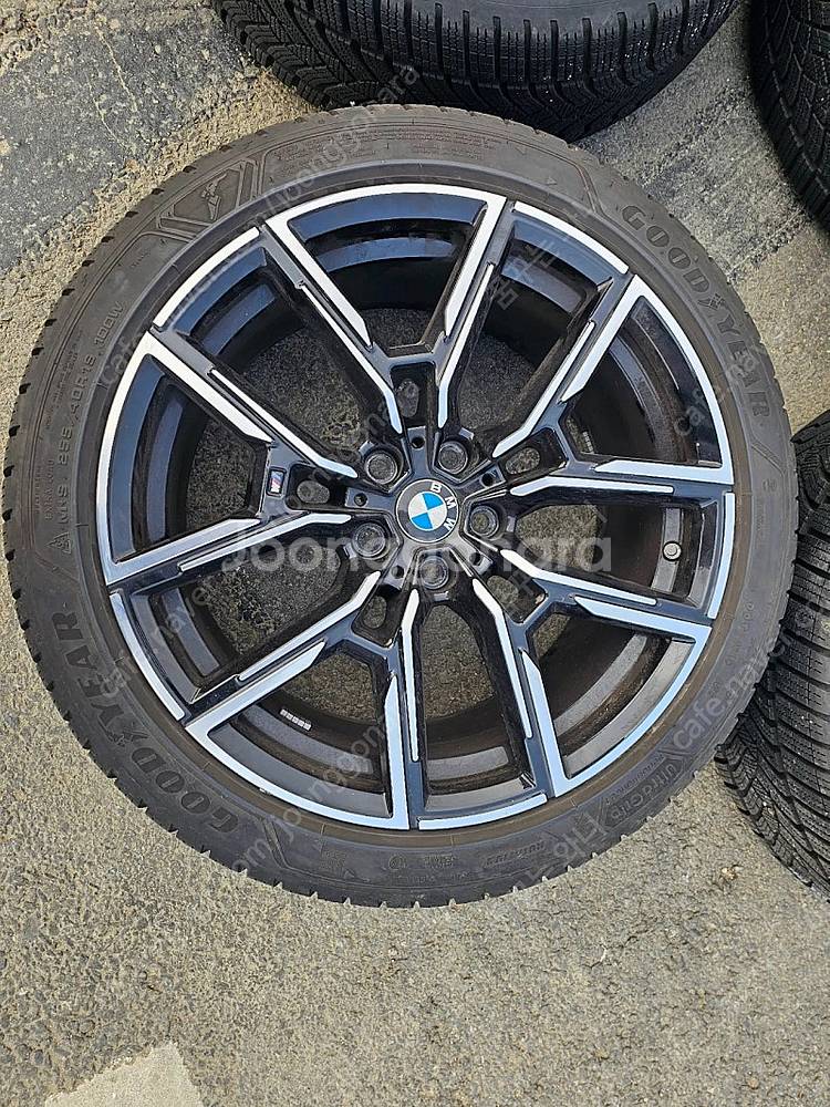 BMW i4 19인치 정품 WCW 윈터휠 굿이어타이어세...--0