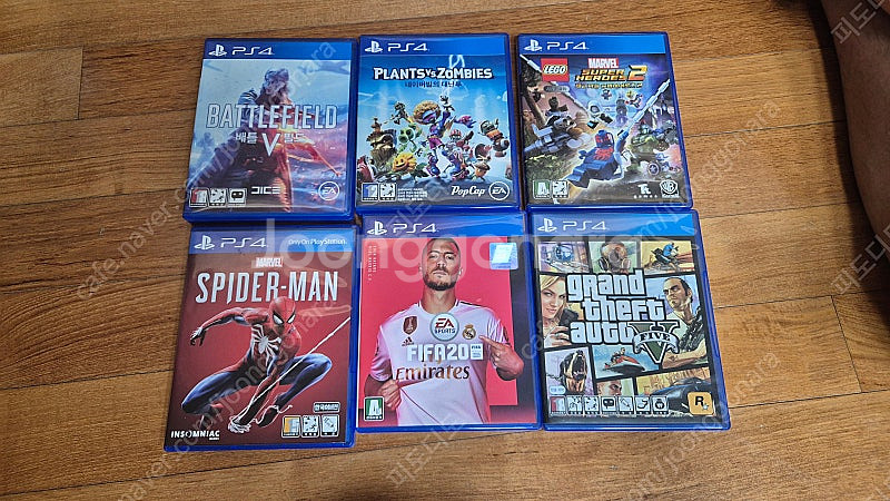 PS4 PRO + 리모콘 1, 게임CD 6장--1