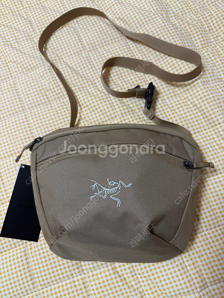 아크테릭스 맨티스2 캔바스 색상 팝니다--0