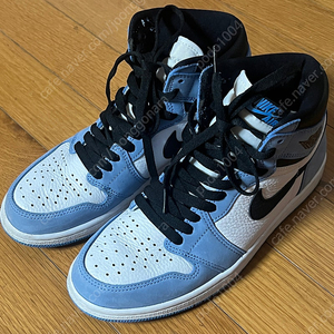 조던 1 레트로 유니버시티 블루 Jordan 1 Retro High OG University Blue