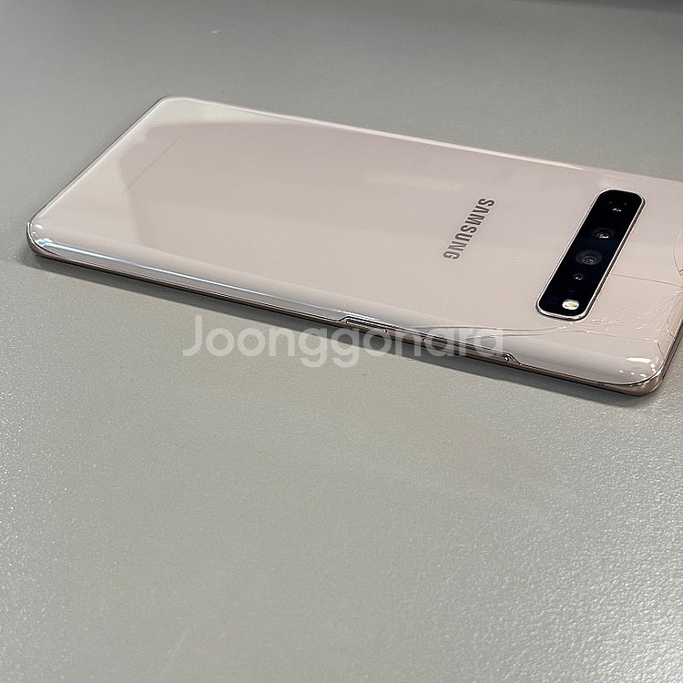 갤럭시S10 5G 골드색상 256용량 뒷판 미세파손 가...--6