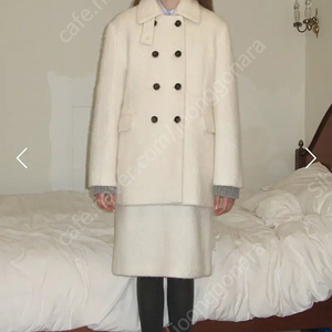 시눈 Double Breasted Half Coat (Ivory)