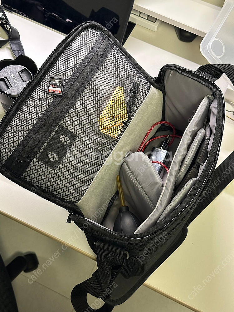 소니 A7C 실버 + 소니 FE 24-70 F4 자이스...--8