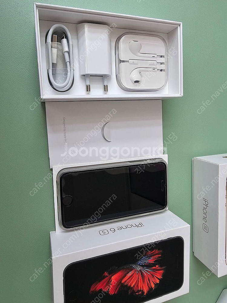 아이폰 6s. 128GB. 스페이스그레이 풀박스.--2