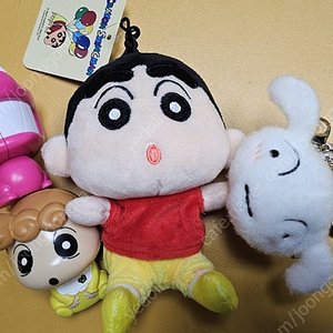 짱구 일괄: 인형키링 + 흰둥이 인형키링 + 짱아피규어 + 공룡 피규어