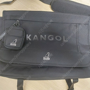 KANGOL 가방 팝니다~~ 노트북 넣을수있는 크기