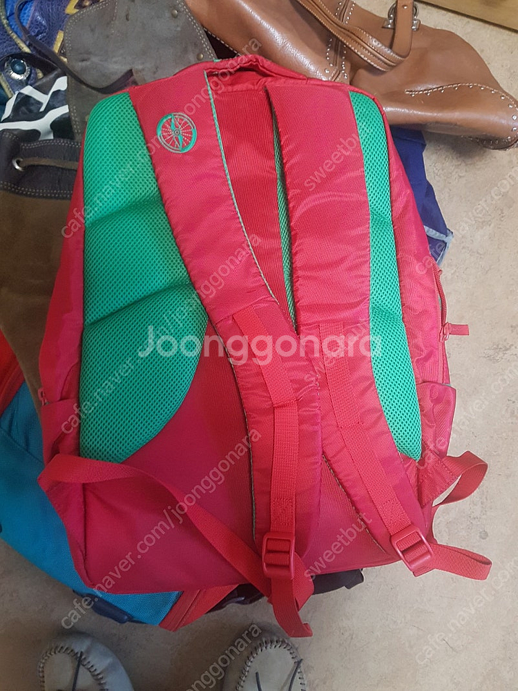 쿠론 빈폴 데상트 캐스키드슨 백팩 클러치--1