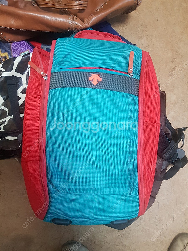 쿠론 빈폴 데상트 캐스키드슨 백팩 클러치--2