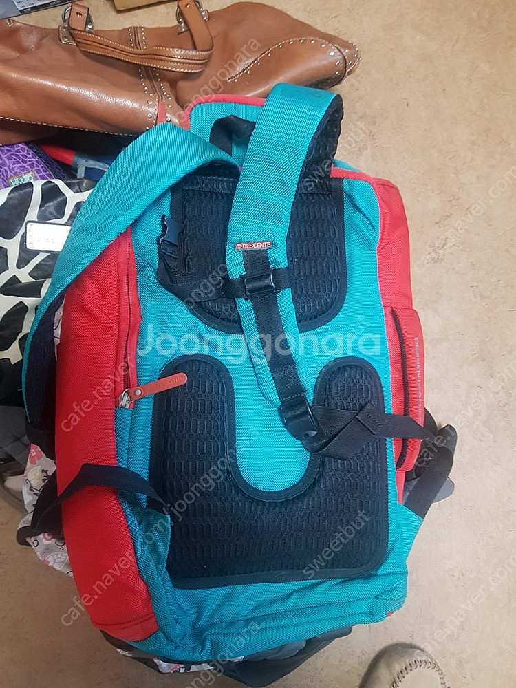 쿠론 빈폴 데상트 캐스키드슨 백팩 클러치--3