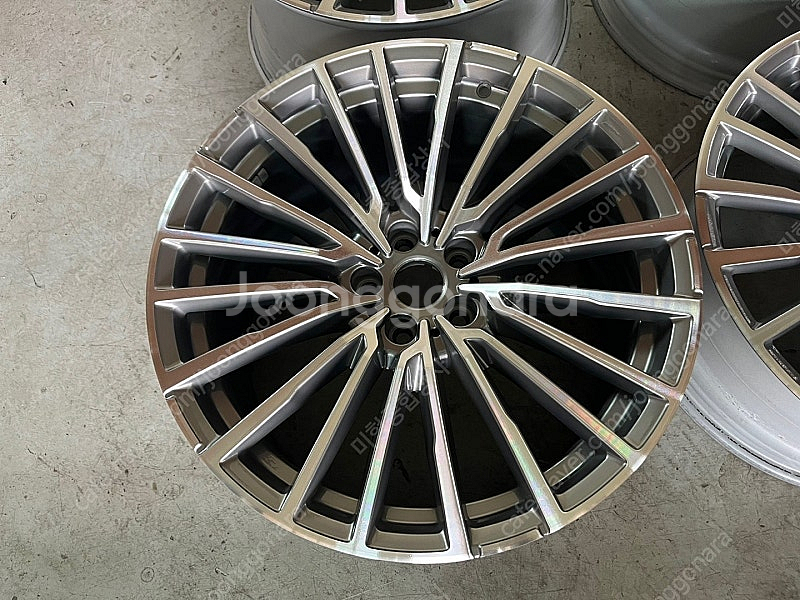 [판매] BMW 7시리즈 777 20인치 순정휠 팝니다...--0
