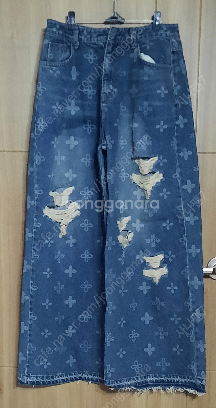 써저리 모노그램 클로버 진 M--0