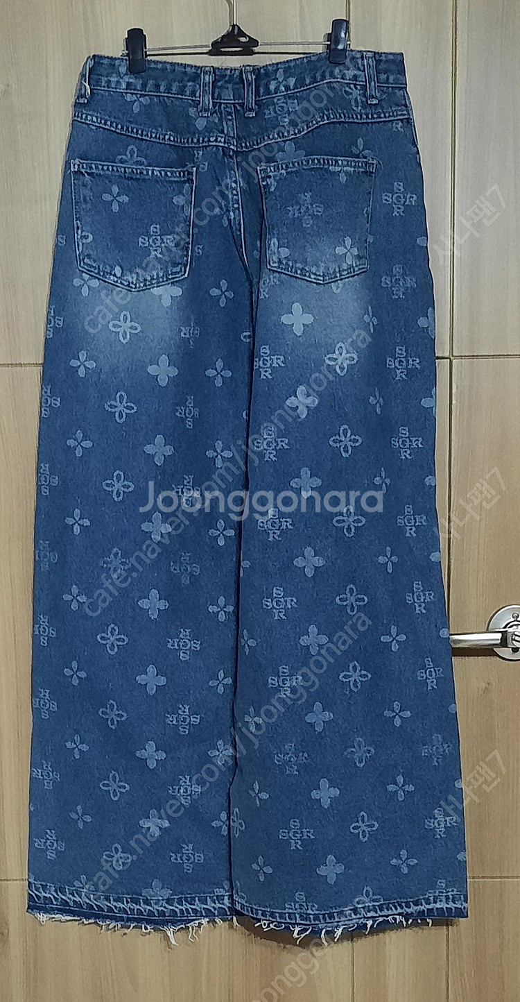 써저리 모노그램 클로버 진 M--1