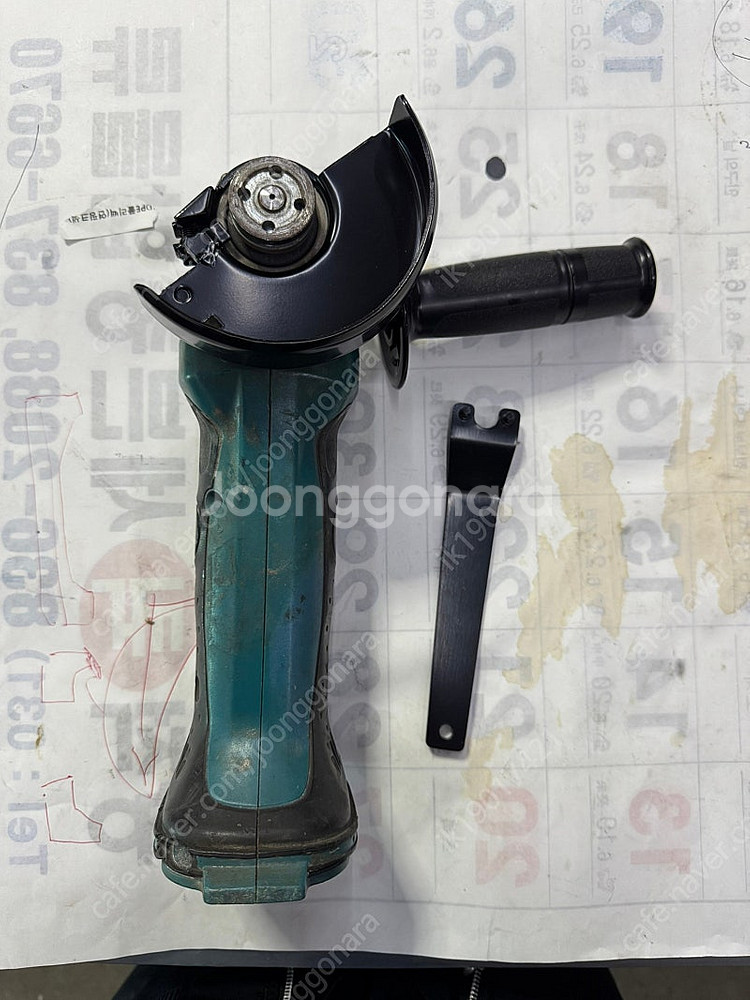 마끼다 18V 충전그라인더 DGA402 BGA402 본...--0
