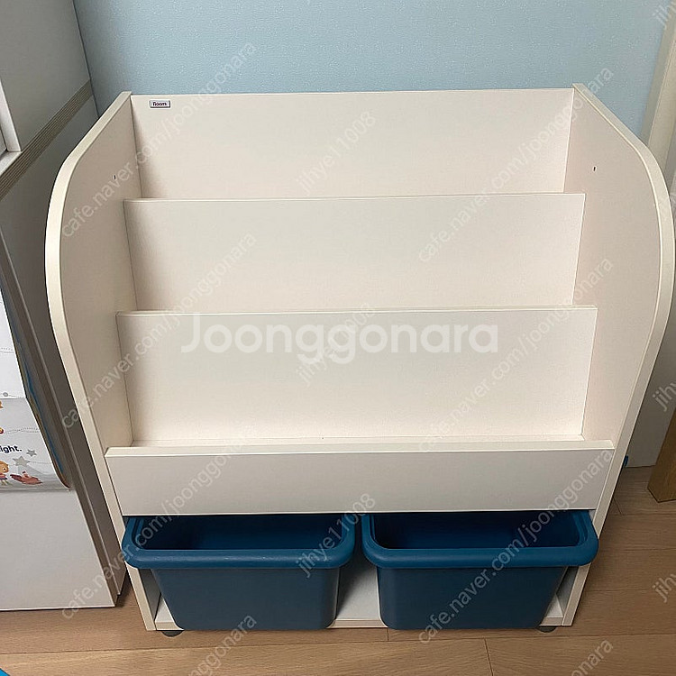 일룸 에디키즈 전면책장, 2단책장, 땅콩책상세트 팝니다...--1
