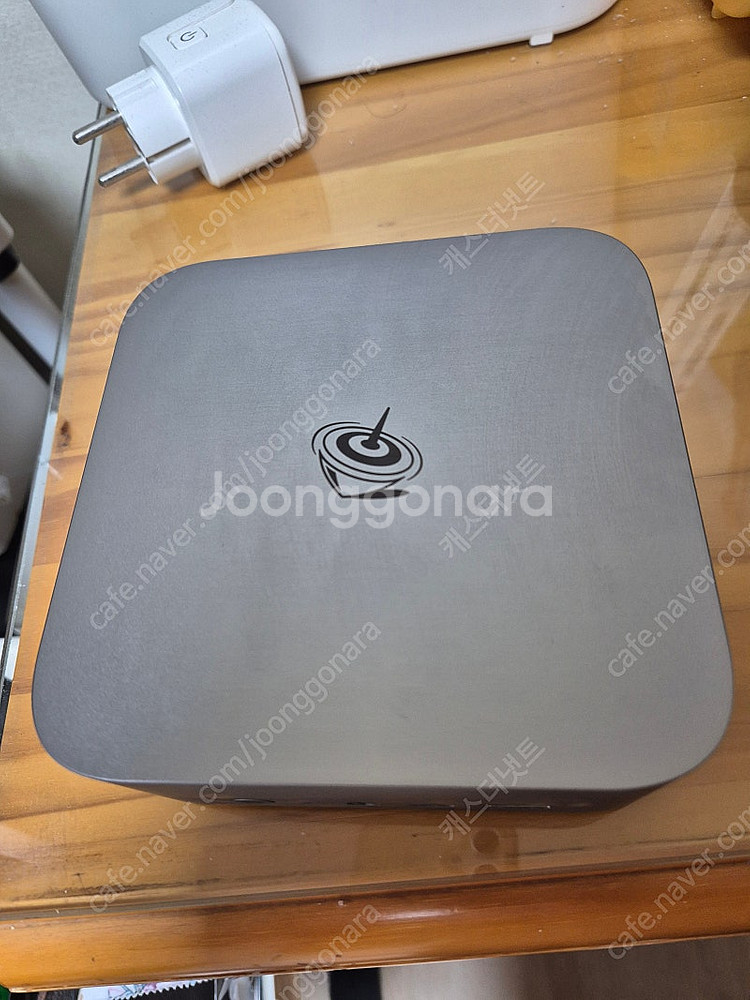 미니 pc ser8 +crcuial 램 16기가 팝니다--0