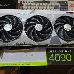 RTX4090 슈프림 판매합니다.