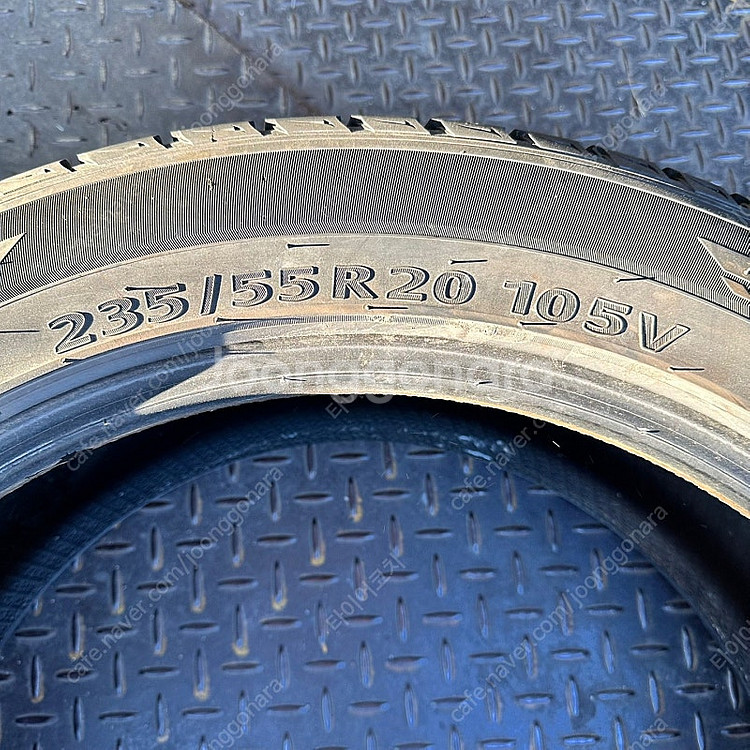 235 55 20 금호 크루젠 프리미엄 중고타이어 1대...--4