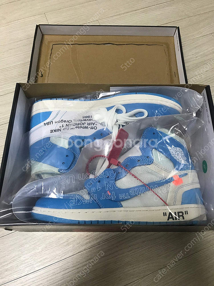 오프화이트 x 조던1 unc 275사이즈 새상품 판매--3