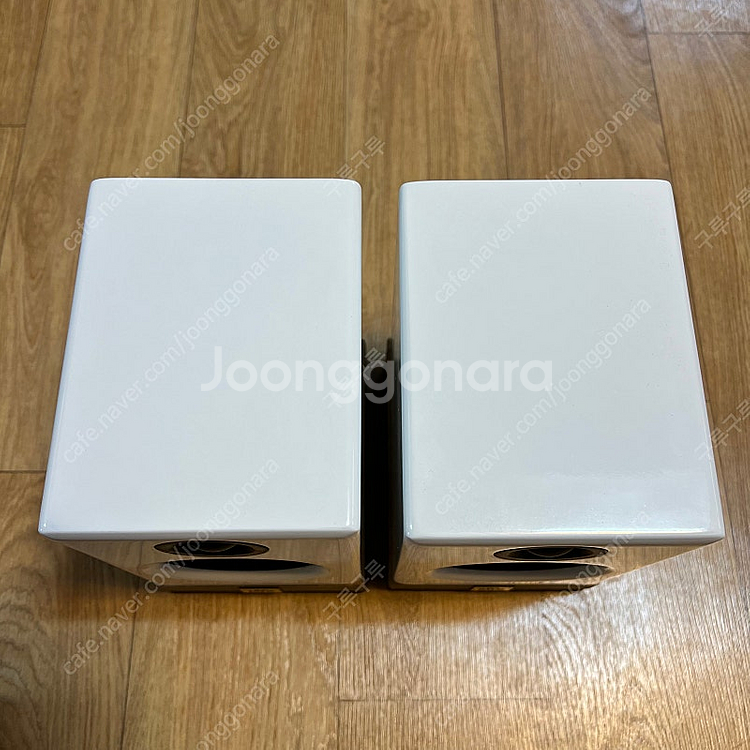 오디오엔진 A2+ 화이트 판매합니다.--1