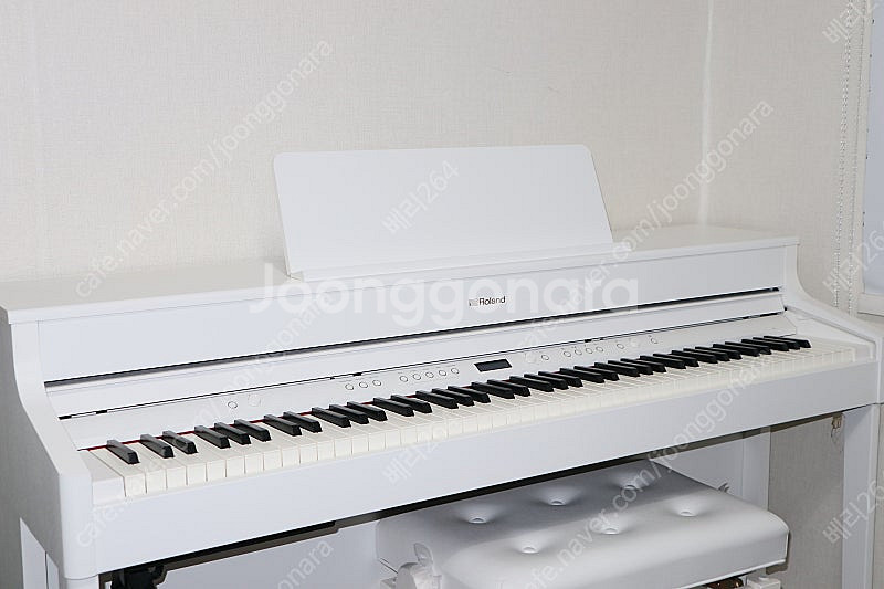 롤랜드 디지털피아노 HP702 화이트 풀세트 판매합니다--1