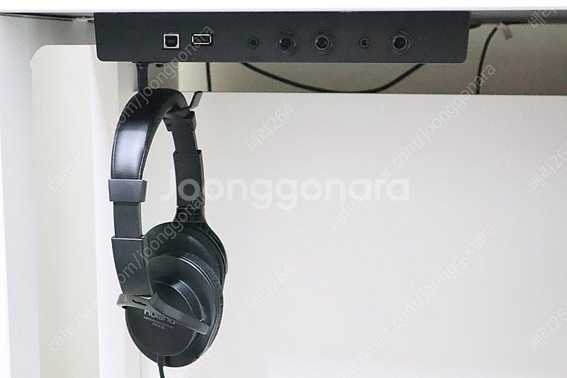 롤랜드 디지털피아노 HP702 화이트 풀세트 판매합니다--6