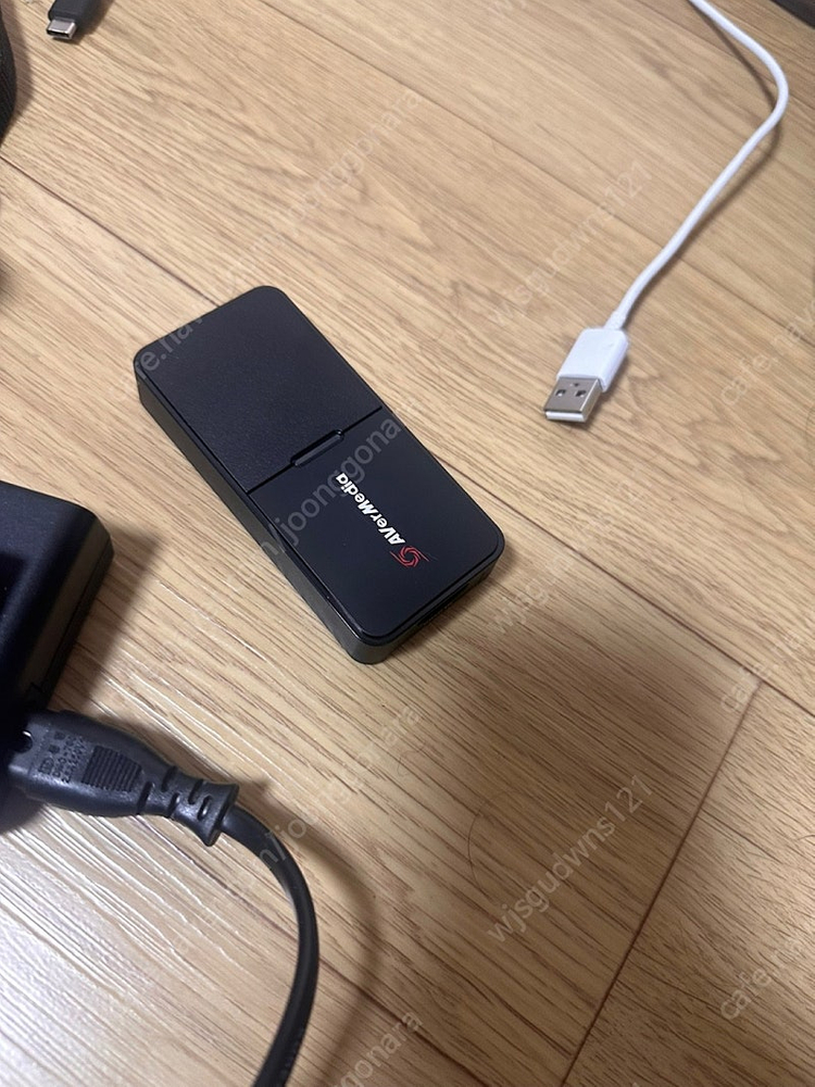 캐논 EOS RP+ RF 28mm F2.8 STM + 에버미디어 bu113 + 더미배터리 방송용으로 삿던거 판매합니... 이미지