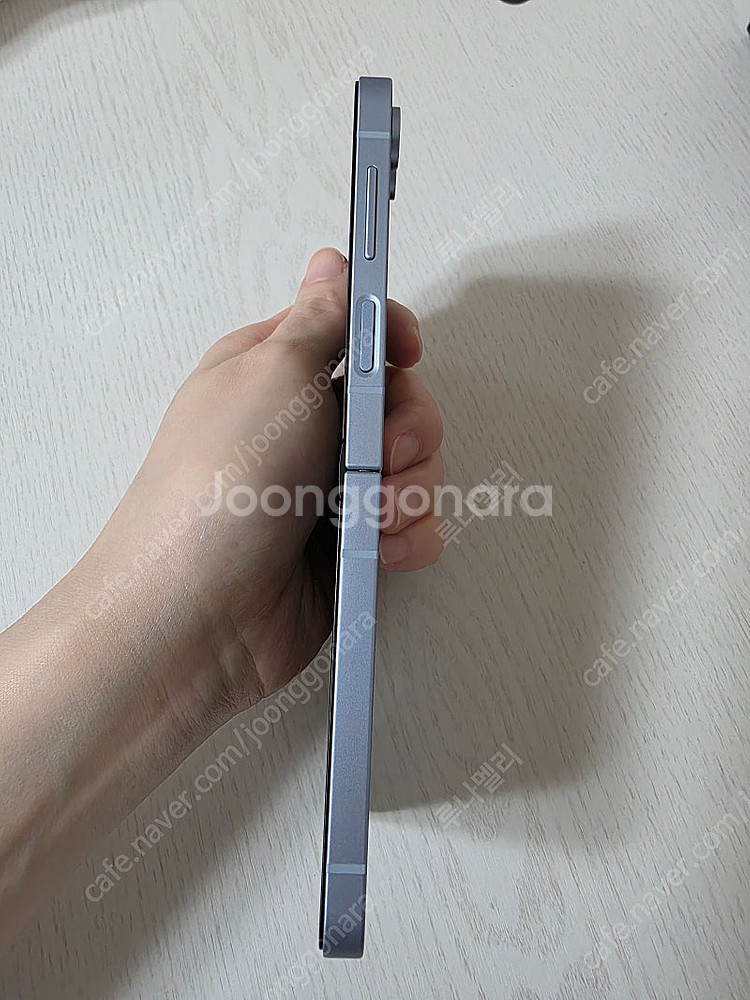 지플립6.256g,s급.자급제 서울직거래 가능--3