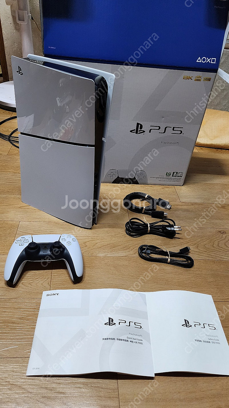 PS5 slim 디스크버전 중고 판매합니다. CFI-2...--0