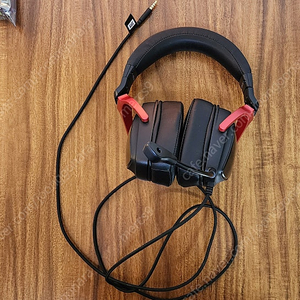 에이수스 로그 델타 S 코어 게이밍 헤드셋 판매합니다. (ASUS ROG DELTA S CORE gaming headset.)