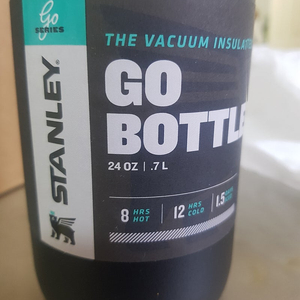 스탠리 고 보틀(GO BOTTLE) 700ml 팝니다~