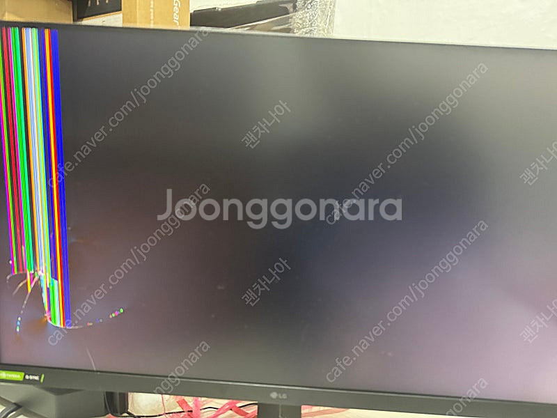 LG 32인치 모니터 32GP750 (패널 파손) 팝니...--1