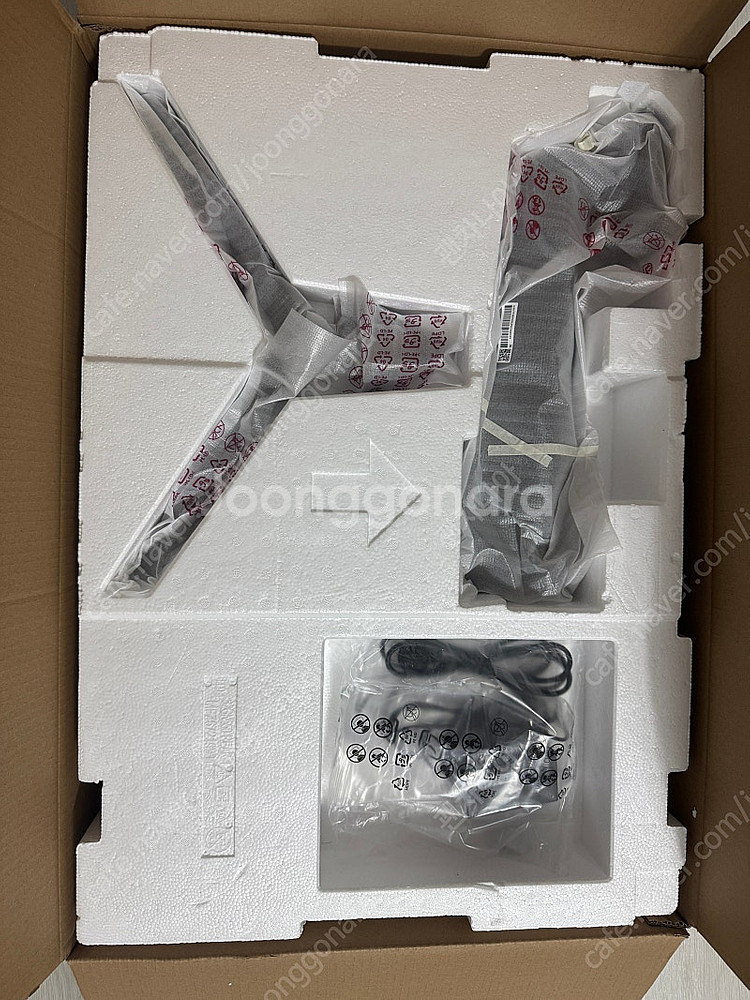 LG 32인치 모니터 32GP750 (패널 파손) 팝니...--3