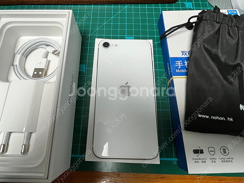 아이폰 SE2 128GB 화이트--0