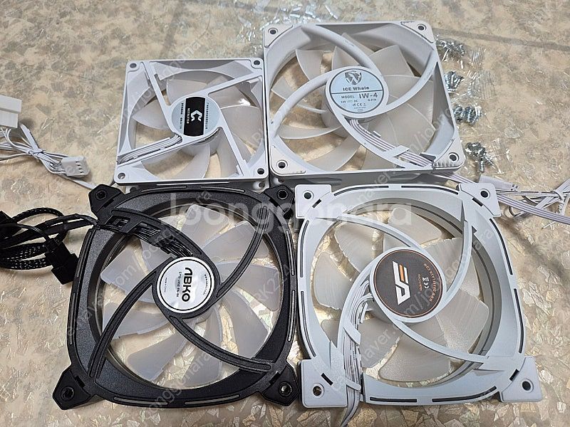 120mm팬 3개, 92mm팬 1개--1