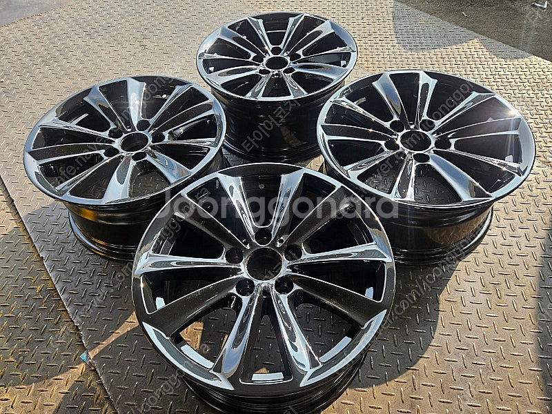 17인치 BMW F10 5시리즈 유광블랙 순정휠 1대분--5