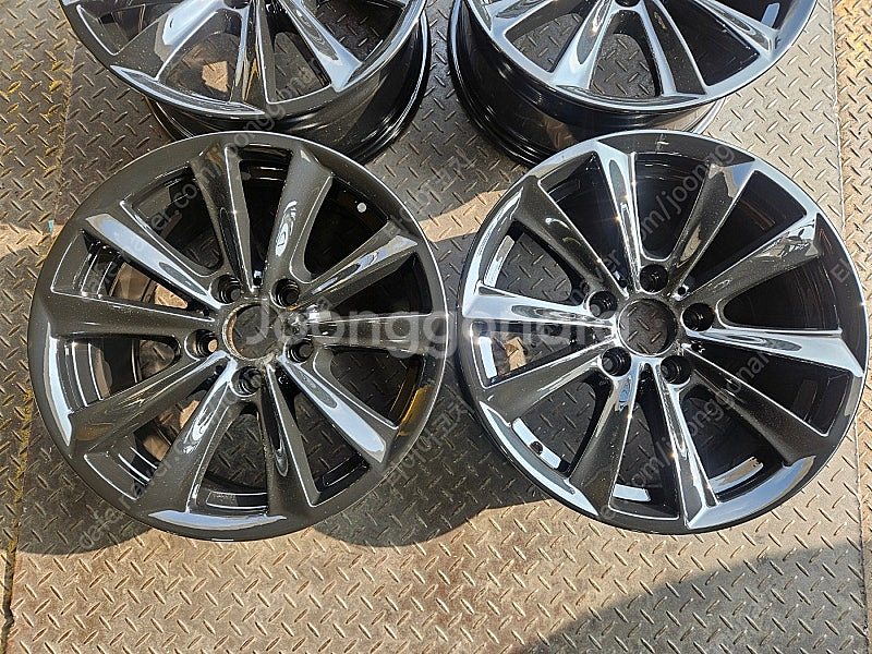 17인치 BMW F10 5시리즈 유광블랙 순정휠 1대분--7