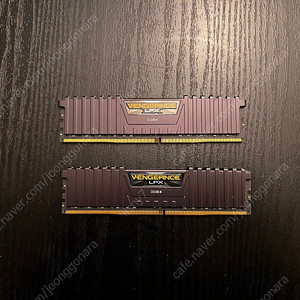 Corsair 벤전스 LPX 32GB(2X16GB) DDR4 3600MHz 팝니다.