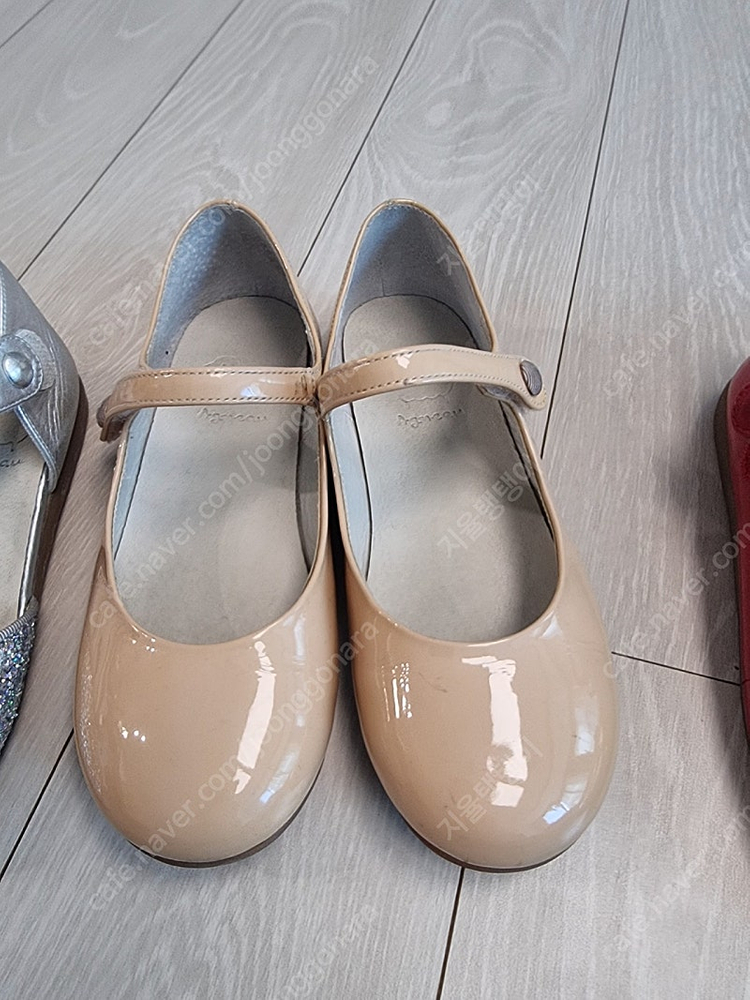 앙뉴신발 이미지