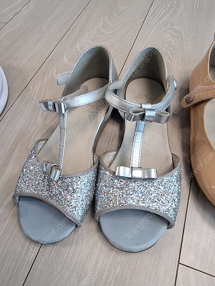 앙뉴신발 이미지