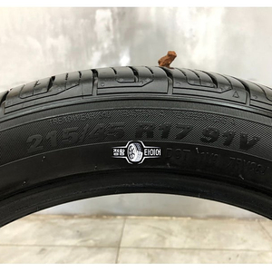 중고타이어 금호타이어 솔루스TA21 215/45R17 i30 아반떼MD