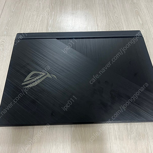 ASUS ROG STRIX G712LU 게이밍 노트북 팔아요. I7-10750H, gtx1660ti, 16gb